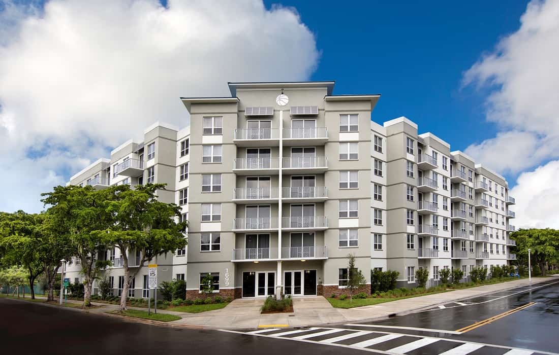 AlonzoMourningsCourtsideApartmentsRossMilroy Miami Grid